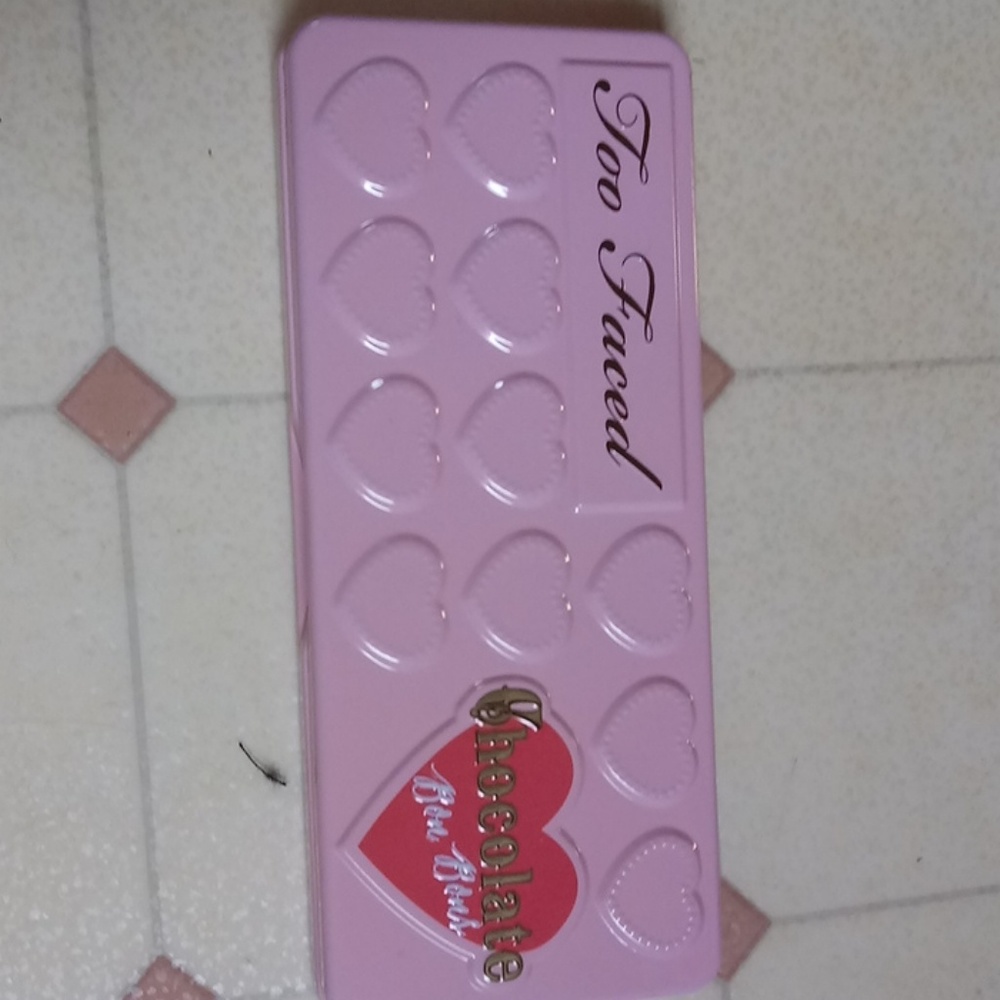 Eyeshadow palette